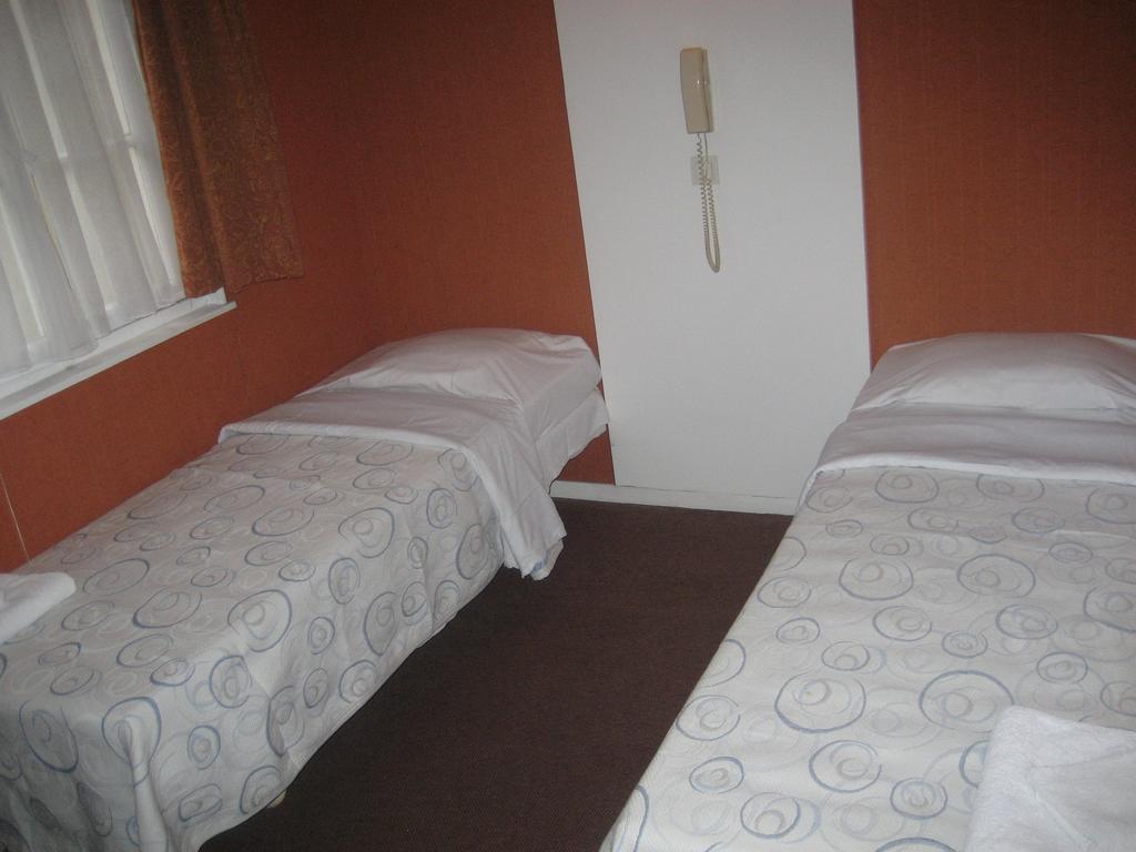 Hotel Meteore Paris Quarto foto